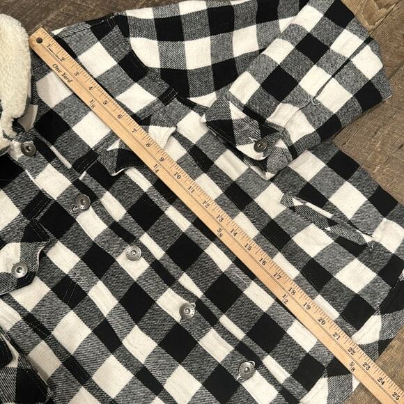 Torrid Women's Sherpa Lined Trucker Jacket White Black Size 2X - Picture 4 of 8